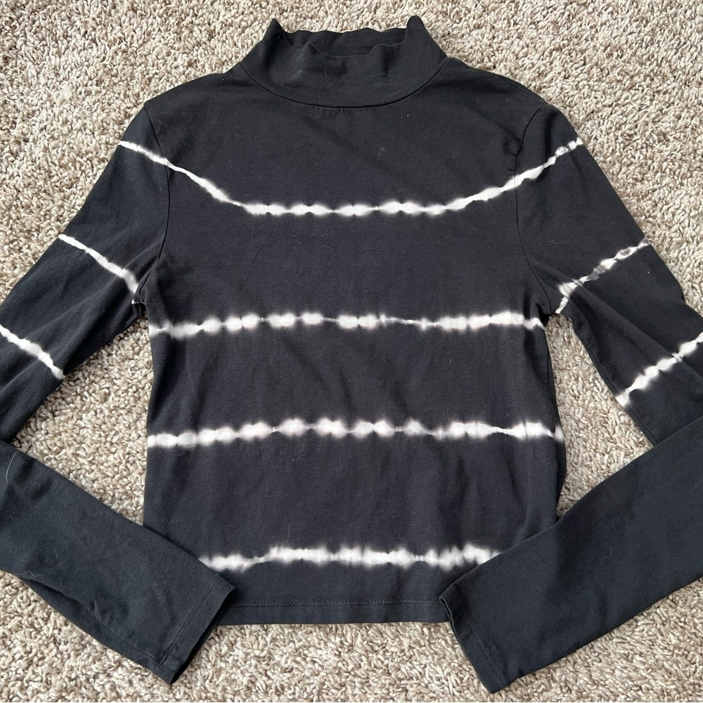 Wild Fable Long Sleeve Tee Size Small